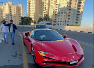 Українець розбив новий ferrari за $1 млн (фото)