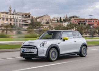 Электрический Mini Cooper SE под угрозой: BMW объявляет о крупном отзывe из-за потенциальной опасности пожара