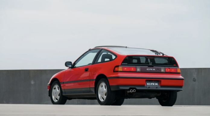 Honda CRX Si 1991: Элегантная симфония драйва, доступная сегодня