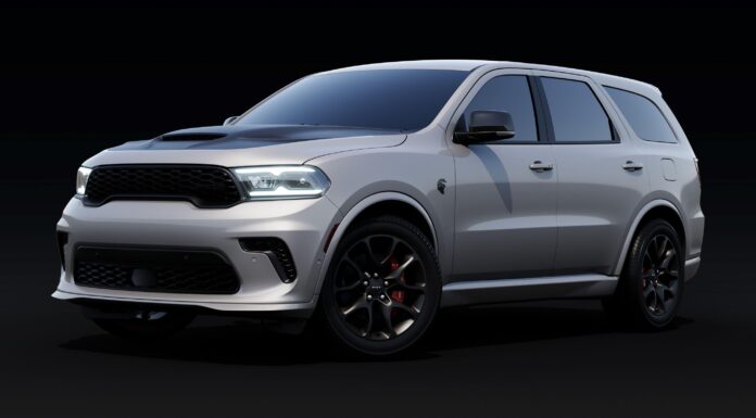 Серебряная Стрела: Dodge Durango SRT Hellcat Silver Bullet – Легенда на колёсах