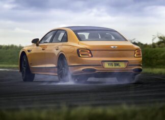 Bentley Flying Spur: Гибридный Взрыв Мощности