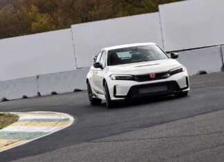 Рулевой кошмар: Honda отзывает миллион “умных” автомобилей из-за скрытой угрозы