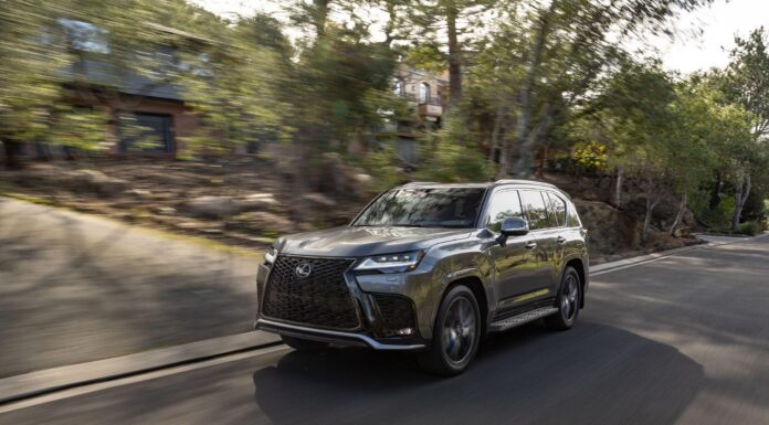 Легенда з електричним серцем: Lexus Lx700h Ultra Luxury-гібридний гігант на стежці розкоші