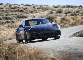 Ікона Еволюціонує: Porsche 911 Carrera 2025-Сила В Лаконічності