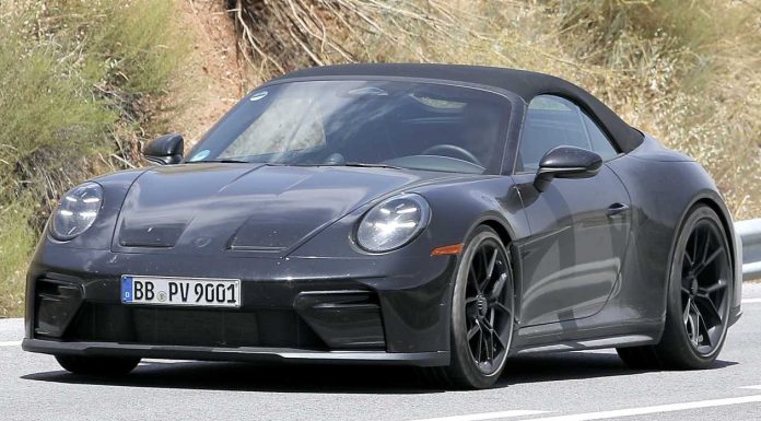 Новий Porsche 911 Speedster обіцяє гострі відчуття, оскільки він зберігає своє серце GT3