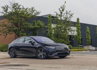 Mercedes-Benz: електричне майбутнє в США під питанням-ціни падають, виробництво зупиняється