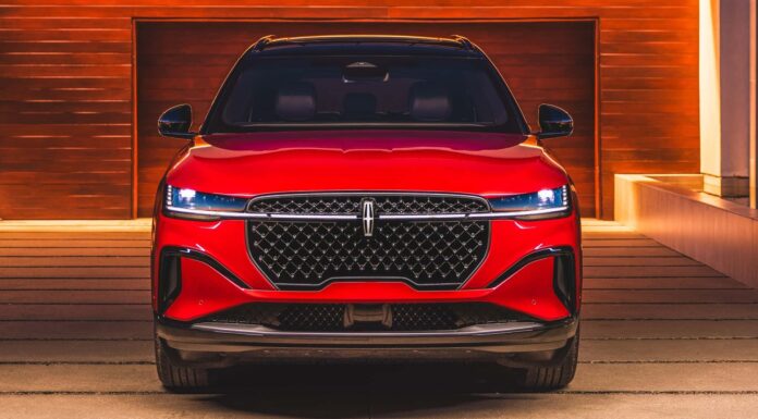 Доступний Lincoln EV “мав би сенс”, – каже Джим Фарлі