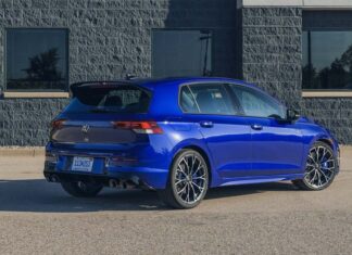 Переглянути зовнішні фотографії 2025 Volkswagen Golf R