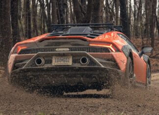 Голова Ламборгіні натякає на Revuelto Off -Road.