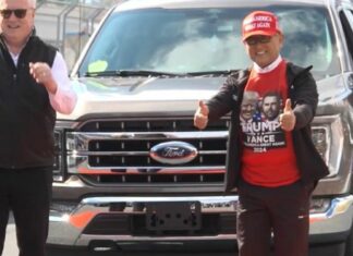 Prezes Toyoty, Akio Toyoda, publicznie poparł Trumpa podczas wydarzenia NASCAR