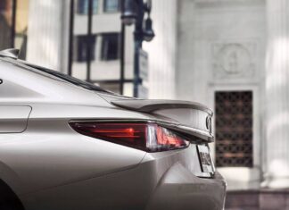 Lexus vede ve spotřebě paliva prémiových vozů: ve srovnání s ES 300h, NX 450h+ a UX