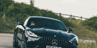 Перевірено: Mercedes-AMG GT 43 2025 року випуску – повний огляд, ціна та характеристики