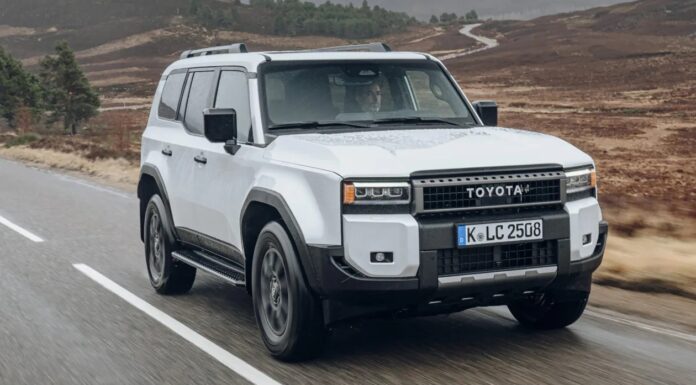 Toyota Land Cruiser Hybrid: економія за високу ціну