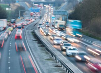 Silnice ve Spojeném království: Více než 1 500 řidičů překročí 180 km/h za rok