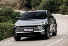 2025 Toyota bZ4X: Aktualizovaný elektrický crossover pro praktické řidiče