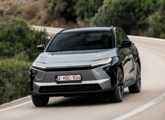 2025 Toyota bZ4X: Zaktualizowany elektryczny crossover dla praktycznych kierowców