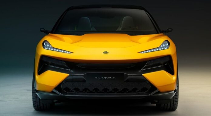 Lotus націлений на розкішних конкурентів із потужним гібридним позашляховиком