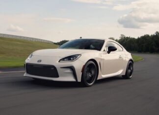Nejlépe používaná auta Toyota do 25 000 $: Spolehlivost prověřená časem