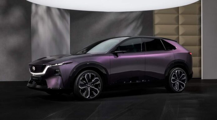 Mazda CX-6e (2026): новий електромобіль кидає виклик Tesla