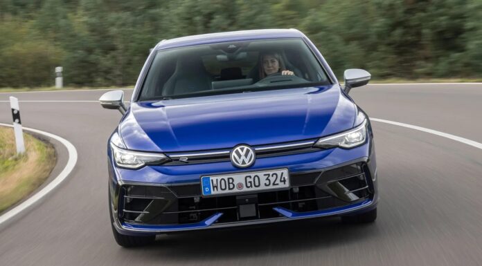 Volkswagen Golf R в лізинг: Потужність і практичність за £327 на місяць
