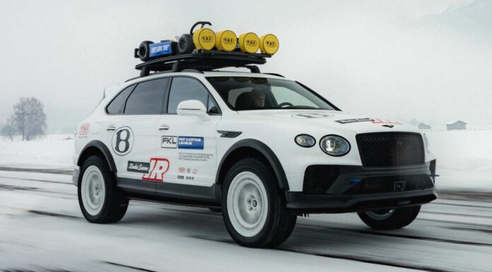 Bentley тестує Extreme Bentayga X Concept на Замерзлому озері