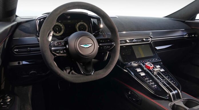 2026 Aston Martin Vantage S: Оновлення салону та підвищення продуктивності