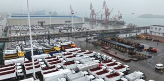 Konflikty na Blízkém východě narušují čínský export automobilů a ovlivňují globální dodavatelské řetězce
