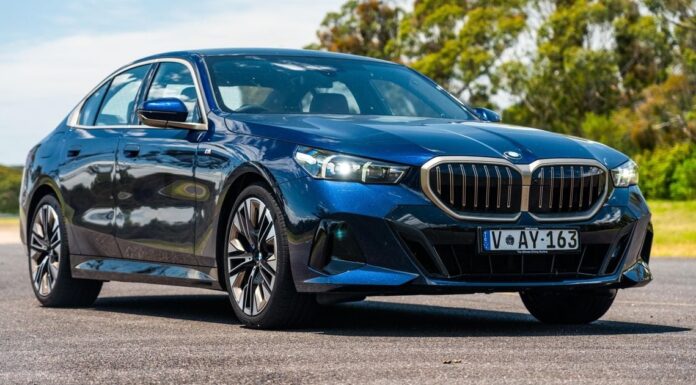 BMW Відкликає Більше 1000 Автомобілів у Австралії через Ризик Спалах