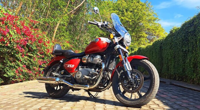Royal Enfield Super Meteor 650: Преміальний круїзер без преміальної ціни