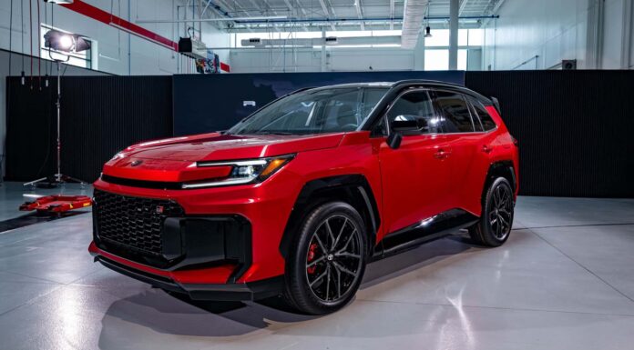 Toyota RAV4 Plug-In Hybrid: Зниження Ціни на 2026 рік