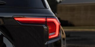 GMC Terrain против Toyota RAV4: Почему недооцененный внедорожник заслуживает внимания