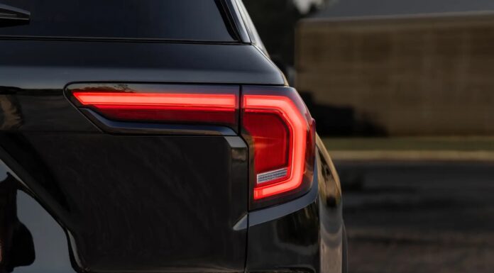 GMC Terrain против Toyota RAV4: Почему недооцененный внедорожник заслуживает внимания