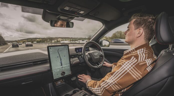 Ford Розширює Функцію Безпілотного Водіння на Моделі Puma та Kuga
