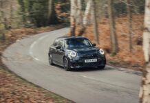 Mini Cooper S: Дивно Практичний Автомобіль з Високою Продуктивністю