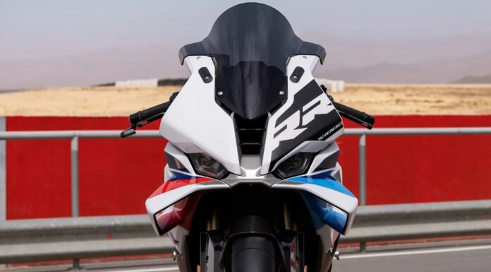 BMW S 1000 RR: Спортивний мотоцикл, створений, щоб служити довго