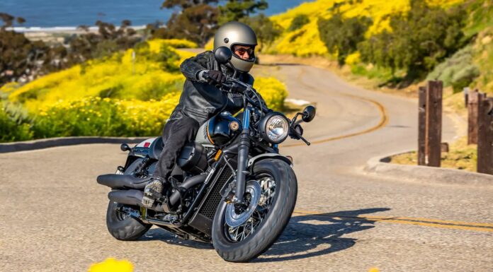 Найкраще з двох світів: як Honda Shadow Phantom поєднує американський стиль та японську інженерію