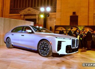 Нова BMW 7 серії: високотехнологічний поворот до «розумної» розкоші