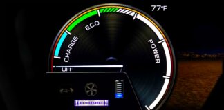Le retard hybride de GM : pourquoi une Corvette à 109 000 $ ne peut pas rivaliser avec la flotte de Toyota