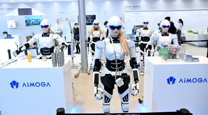 Дочірня компанія Chery запускає гуманоїдного робота M1 для онлайн-продажів