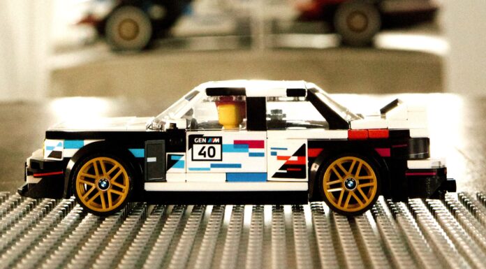 BMW E30 M3 з LEGO: за $30, швидко та легендарно