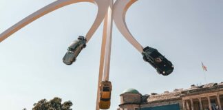 Goodwood 2026 йде у прямому ефірі. Дивіться.