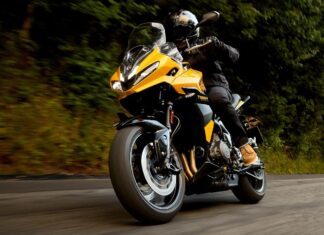 Triumph Tiger Sport 800 исправляет ошибки, с которыми не справилась Япония