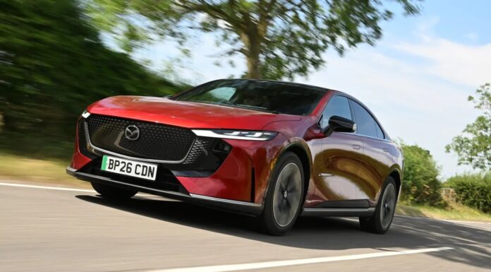 Тест-драйв Mazda 6e: комфортный электрический седан бизнес-класса, который вы можете себе позволить