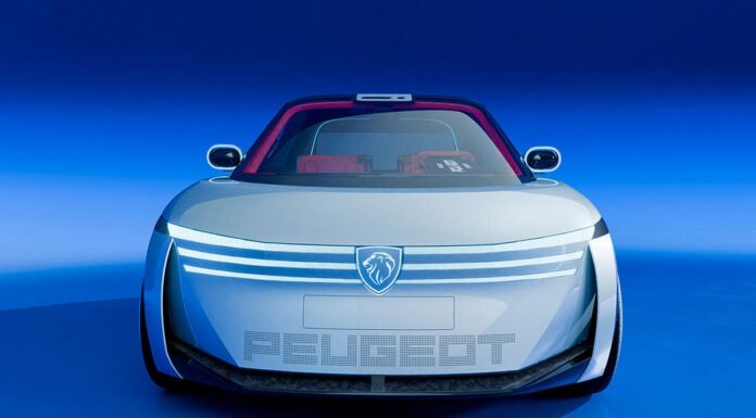Peugeot підриває Париж двома концепт-карами