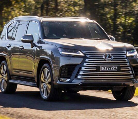 Review SUV mewah Lexus LX7026 Lexus LX700hybrid 2026