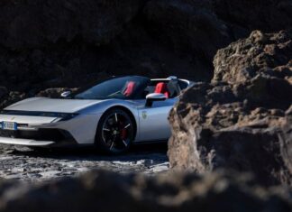 Ferrari stawia na otwarte niebo 🏎️