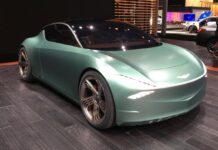 Genesis освоює ринок компактних електромобілів, ігноруючи короткострокові тренди