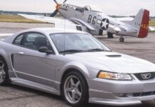Roush P-51 проти Mustang Stage 3: Історія двох машин