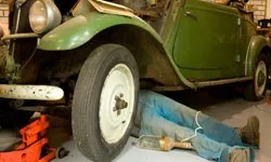 Де знайти запчастини для класичних автомобілів, поки ваш бюджет не розтанув