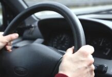 Чому кермо важко повертається: Короткий посібник